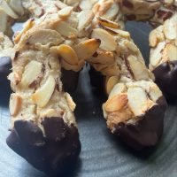 Mandelhörnchen-macaron
